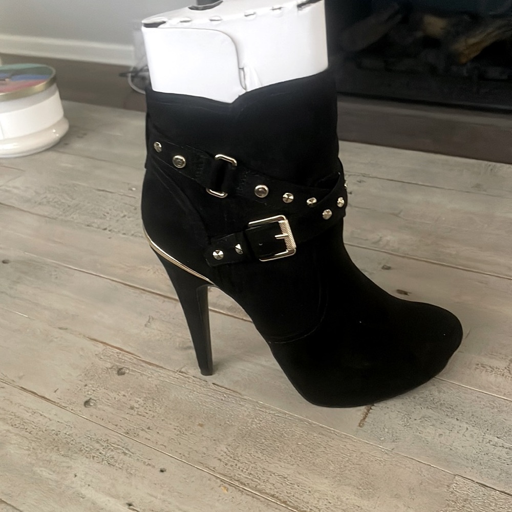 Black Boots